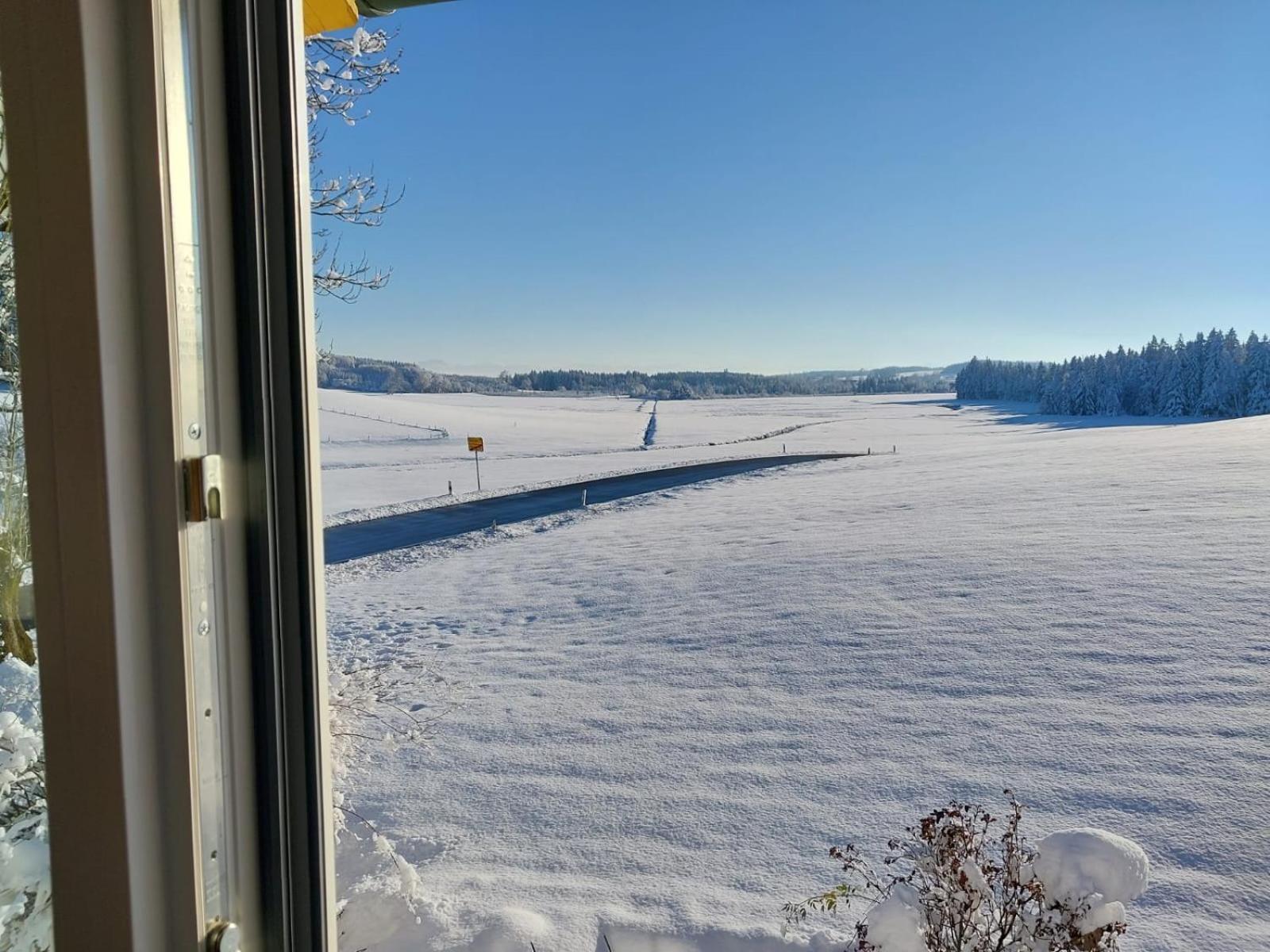 Allgaeu Bergblick ลอยท์เคียร์ช อิม อัลล์กอย ภายนอก รูปภาพ